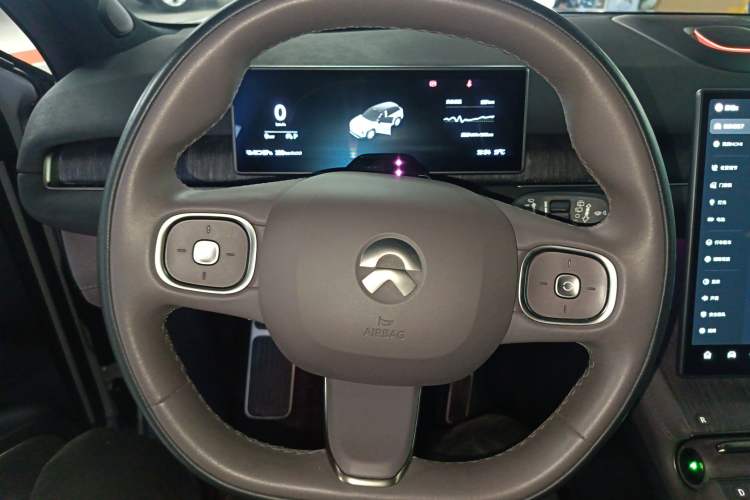 Used Nio ES7 2022 75 kWh Steering Wheel