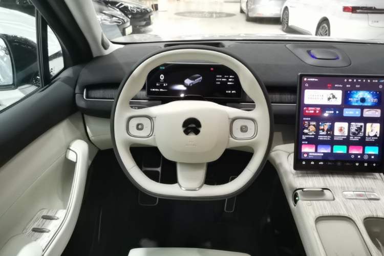 Used Nio ES7 2022 75 kWh Steering Wheel