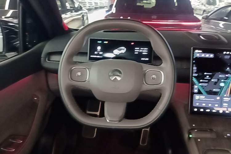 Used Nio ES7 2022 75 kWh Steering Wheel
