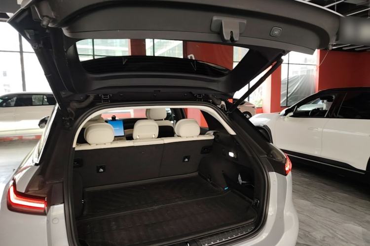 Used Nio ES7 2022 75 kWh Trunk