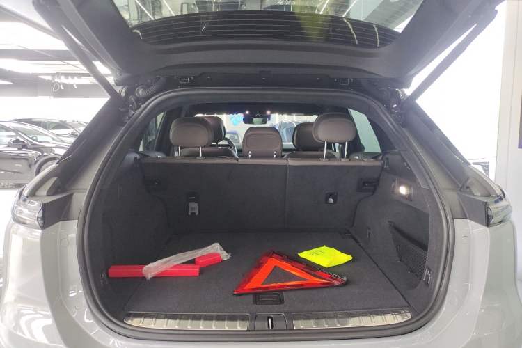 Used Nio ES7 2022 100 kWh Trunk