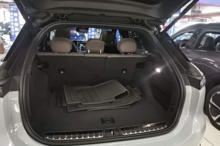 Used Nio ES7 2022 100 kWh Trunk