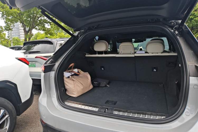 Used Nio ES7 2022 75 kWh Trunk