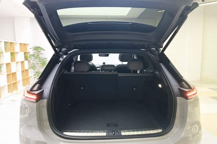 Used Nio ES7 2022 100 kWh Trunk