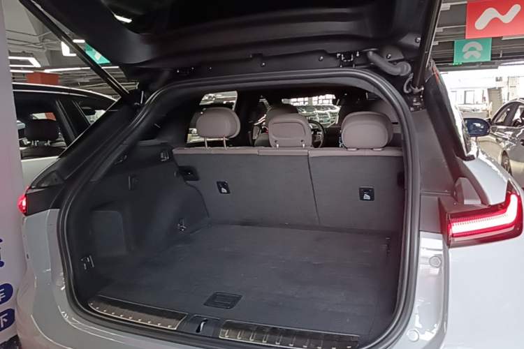 Used Nio ES7 2022 75 kWh Trunk