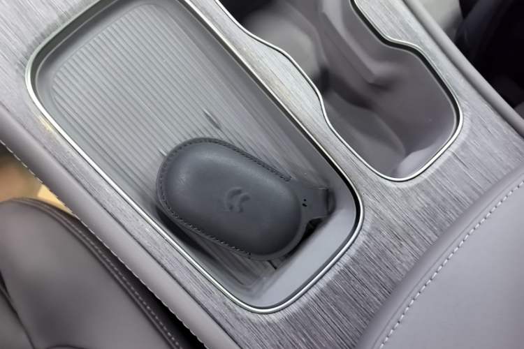 Used Nio ES7 2022 75 kWh Vehicle Key
