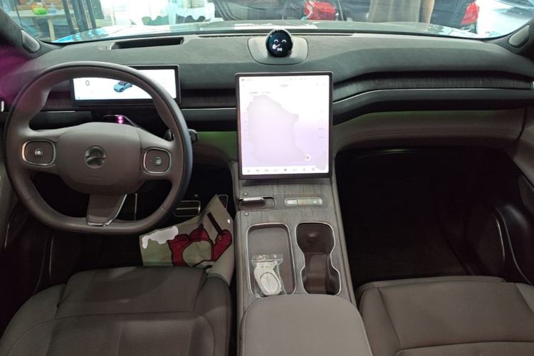 Used Nio ES7 2022 75 kWh Center Console