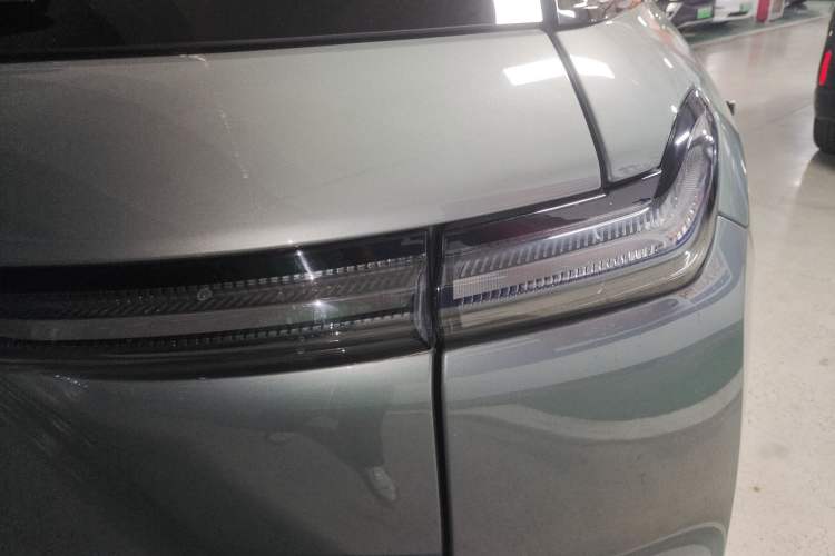 Used Nio ES7 2022 75 kWh Exterior 6