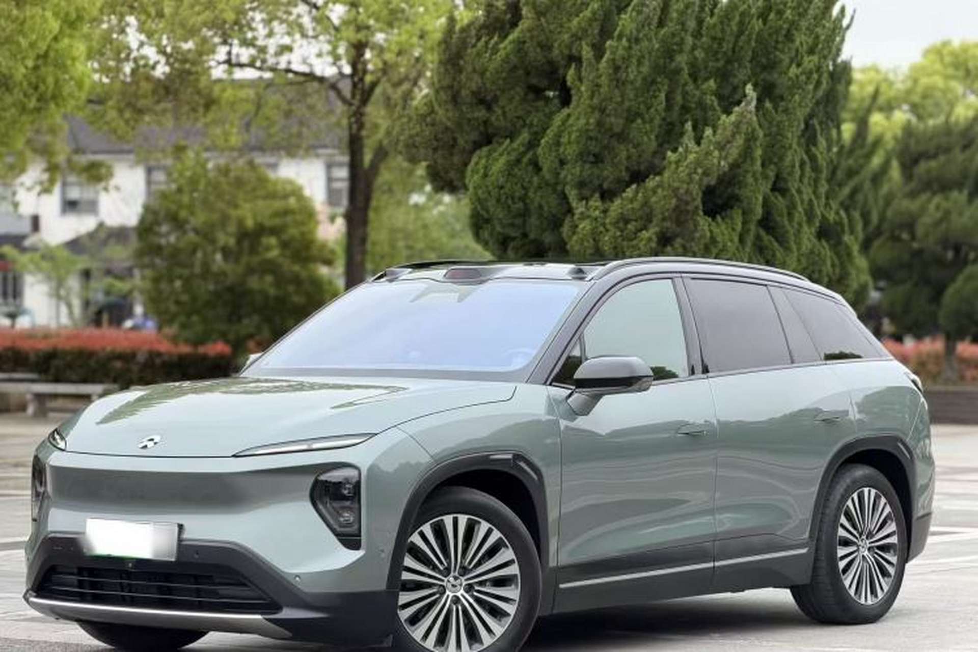 Used Nio ES7 2022 75 kWh Front Left 45 Deg