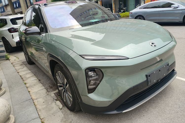 Used Nio ES7 2022 75 kWh Front Right 45 Deg