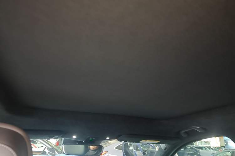 Used Nio ES7 2022 75 kWh Headliner