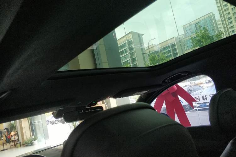 Used Nio ES7 2022 75 kWh Headliner