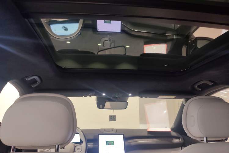 Used Nio ES7 2022 75 kWh Headliner