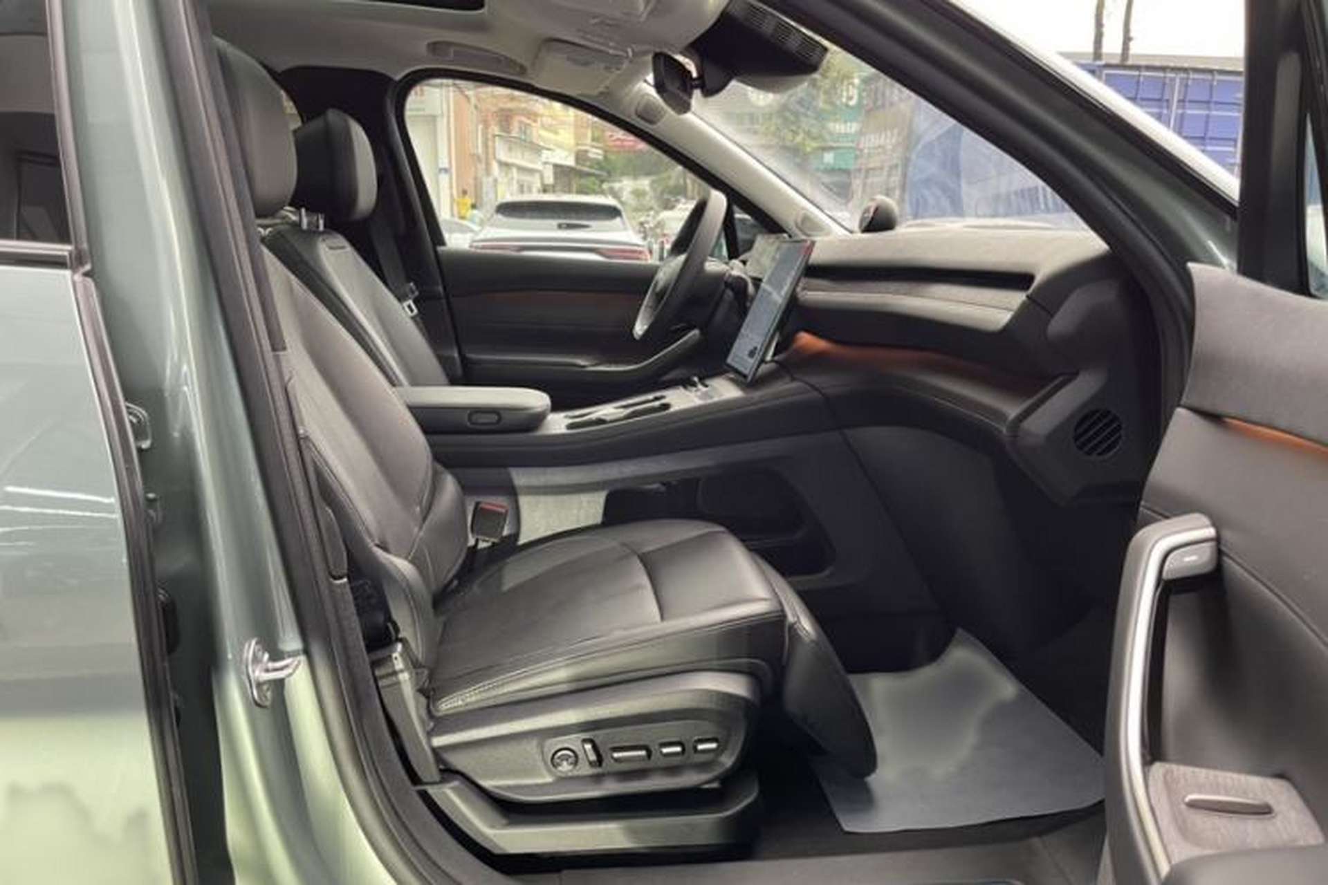 Used Nio ES7 2022 100 kWh Interior 1