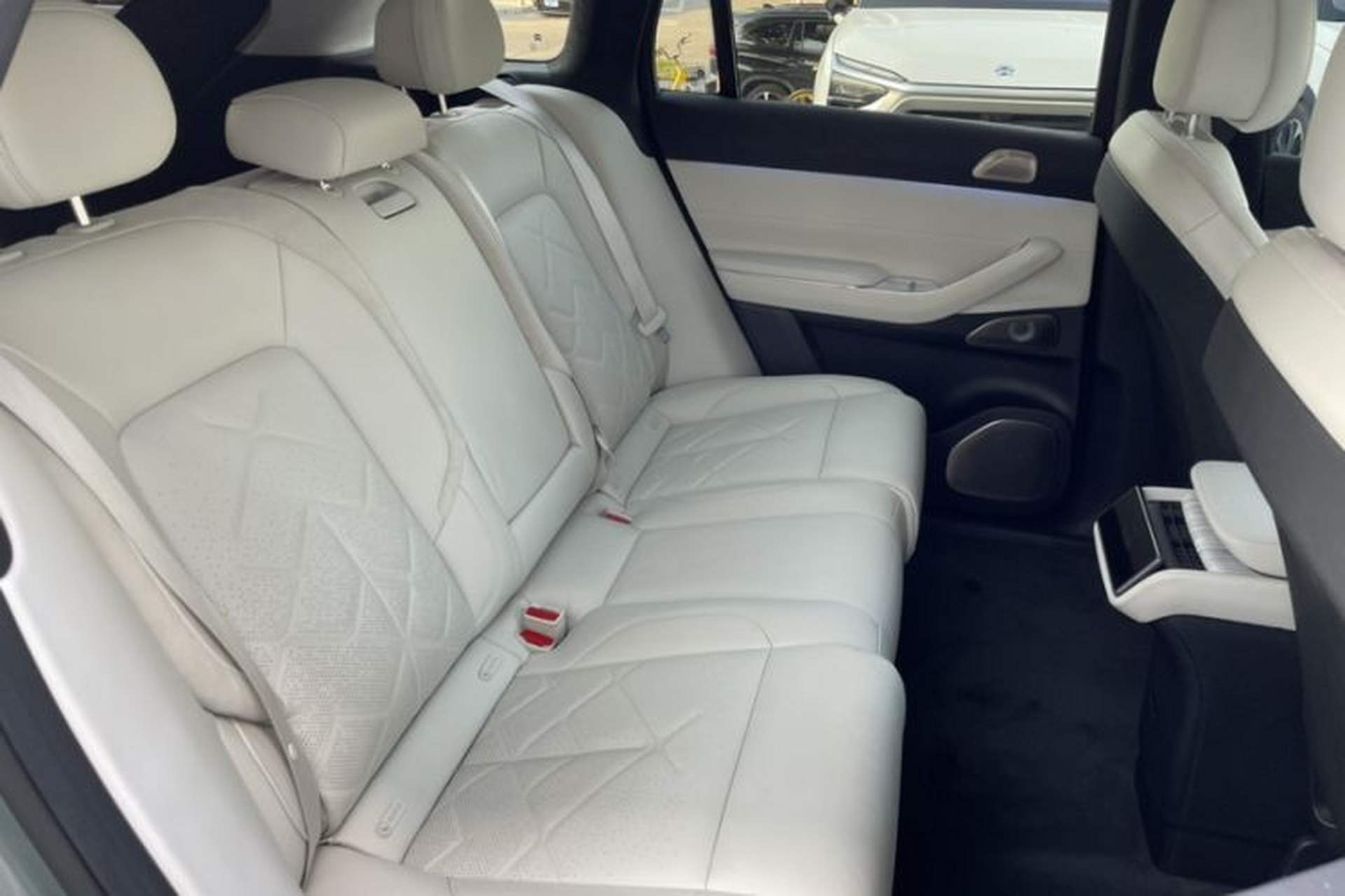 Used Nio ES7 2022 100kWh First Edition Interior 2