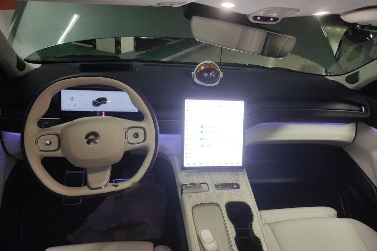Used Nio ES7 2022 75 kWh Interior 2