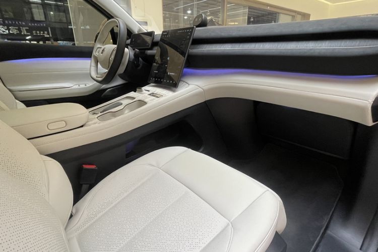 Used Nio ES7 2022 75 kWh Interior 4