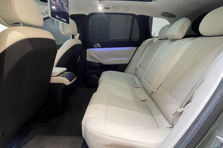 Used Nio ES7 2022 75 kWh Interior 8