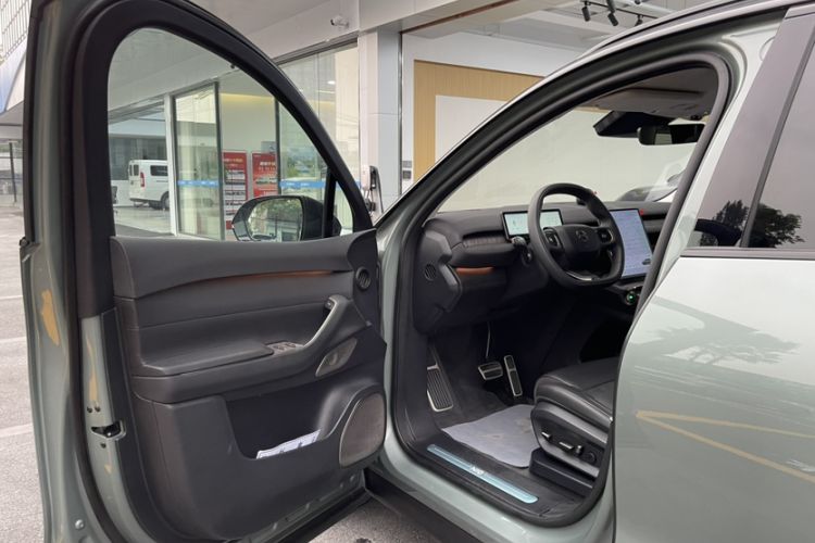 Used Nio ES7 2022 100 kWh Interior 8