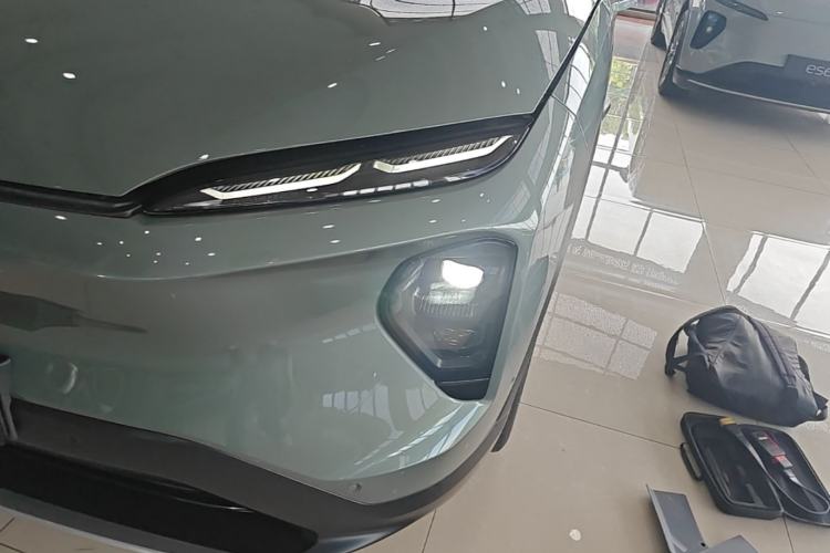 Used Nio ES7 2022 75 kWh Left Front Headlight