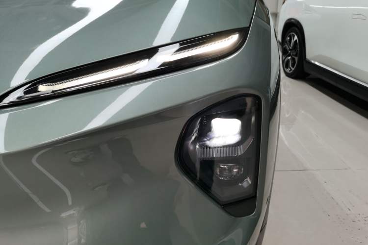 Used Nio ES7 2022 100 kWh Left Front Headlight
