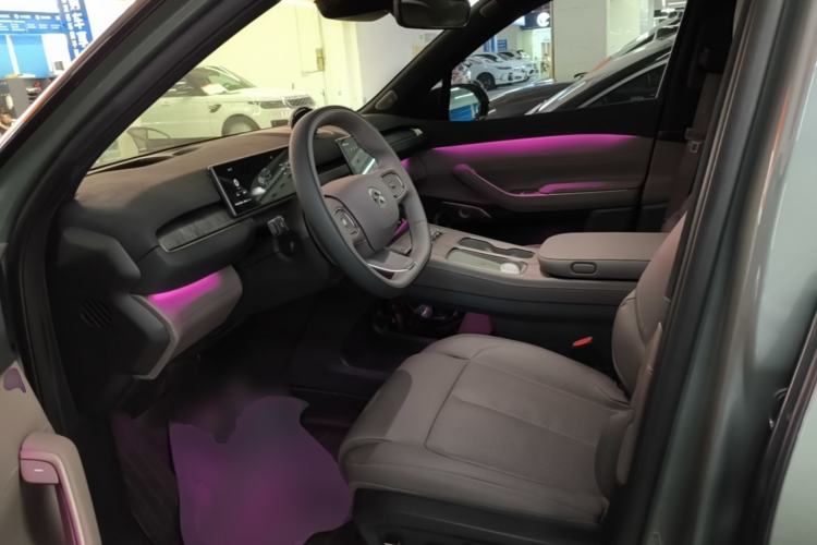 Used Nio ES7 2022 75 kWh Left Front Seat