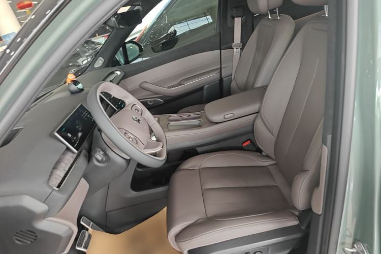 Used Nio ES7 2022 75 kWh Left Front Seat