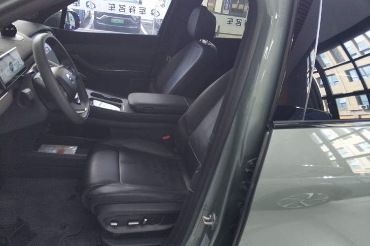 Used Nio ES7 2022 75 kWh Left Front Seat