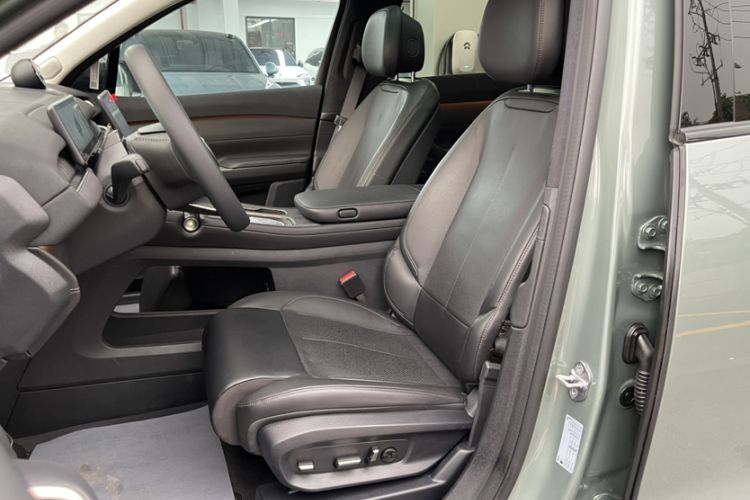 Used Nio ES7 2022 100 kWh Left Front Seat
