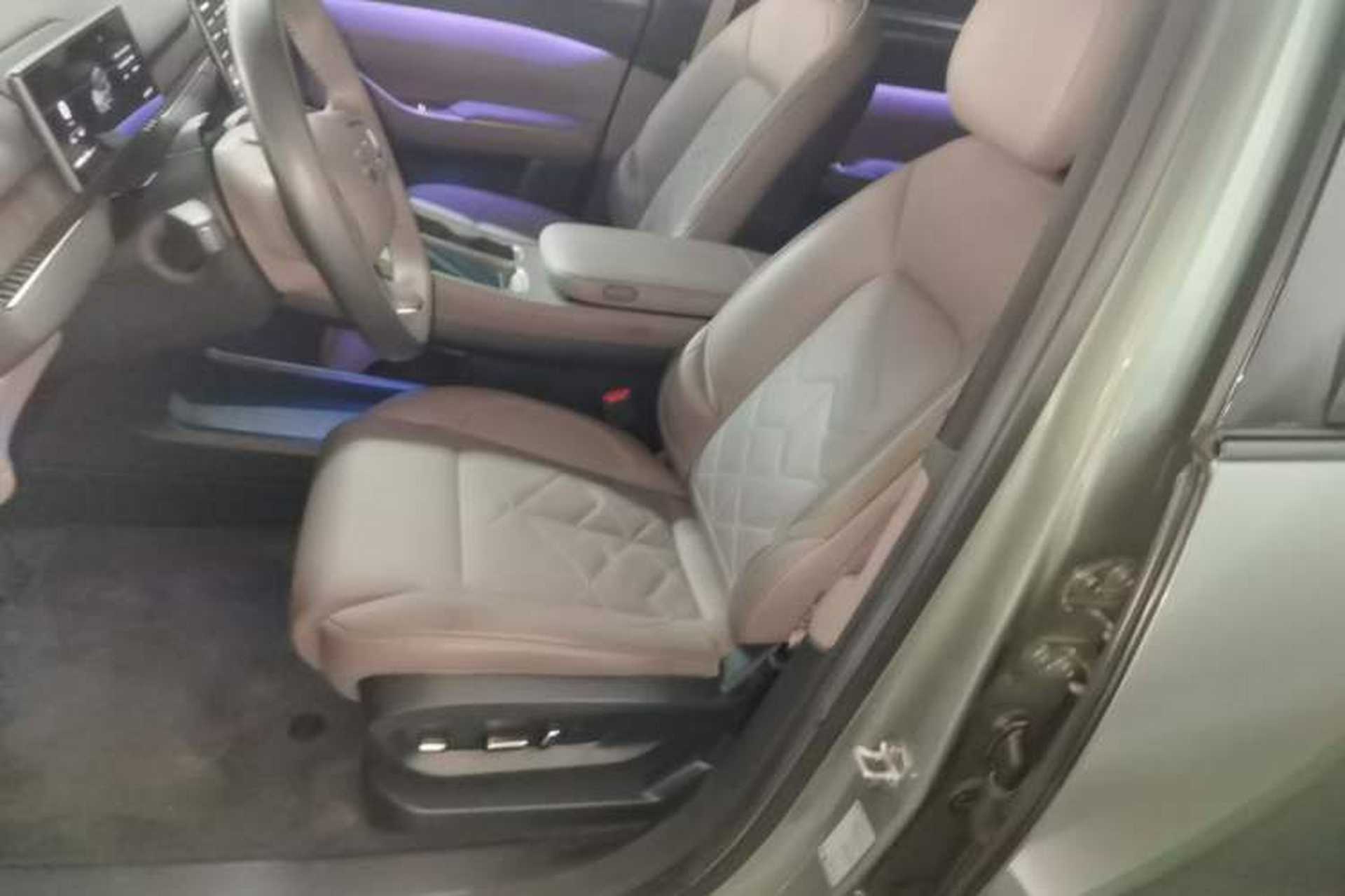 Used Nio ES7 2022 75 kWh Left Front Seat