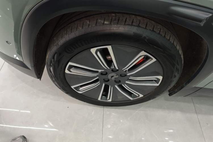 Used Nio ES7 2022 75 kWh Left Front Wheel Hub