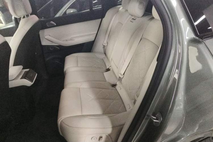Used Nio ES7 2022 100 kWh Left Rear Seat