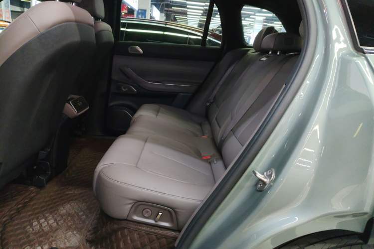 Used Nio ES7 2022 75 kWh Left Rear Seat