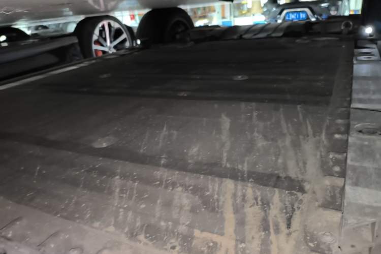 Used Nio ES7 2022 75 kWh Left Side Sill