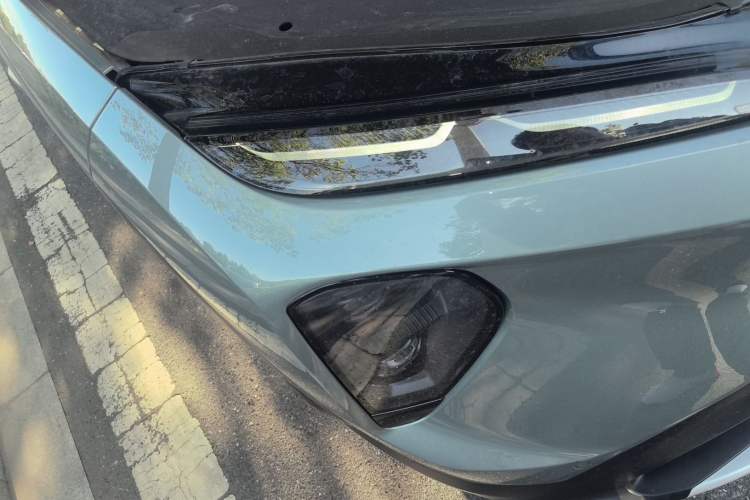 Used Nio ES7 2022 100kWh First Edition Right Front Headlight
