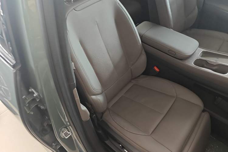 Used Nio ES7 2022 75 kWh Right Front Seat
