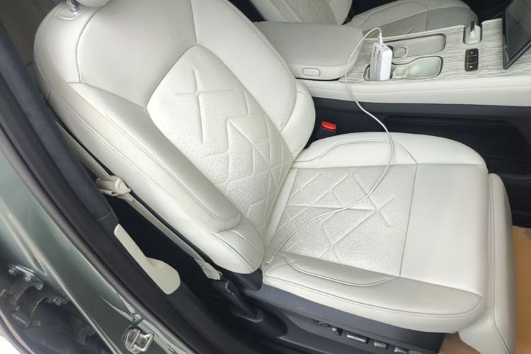 Used Nio ES7 2022 100kWh First Edition Right Front Seat