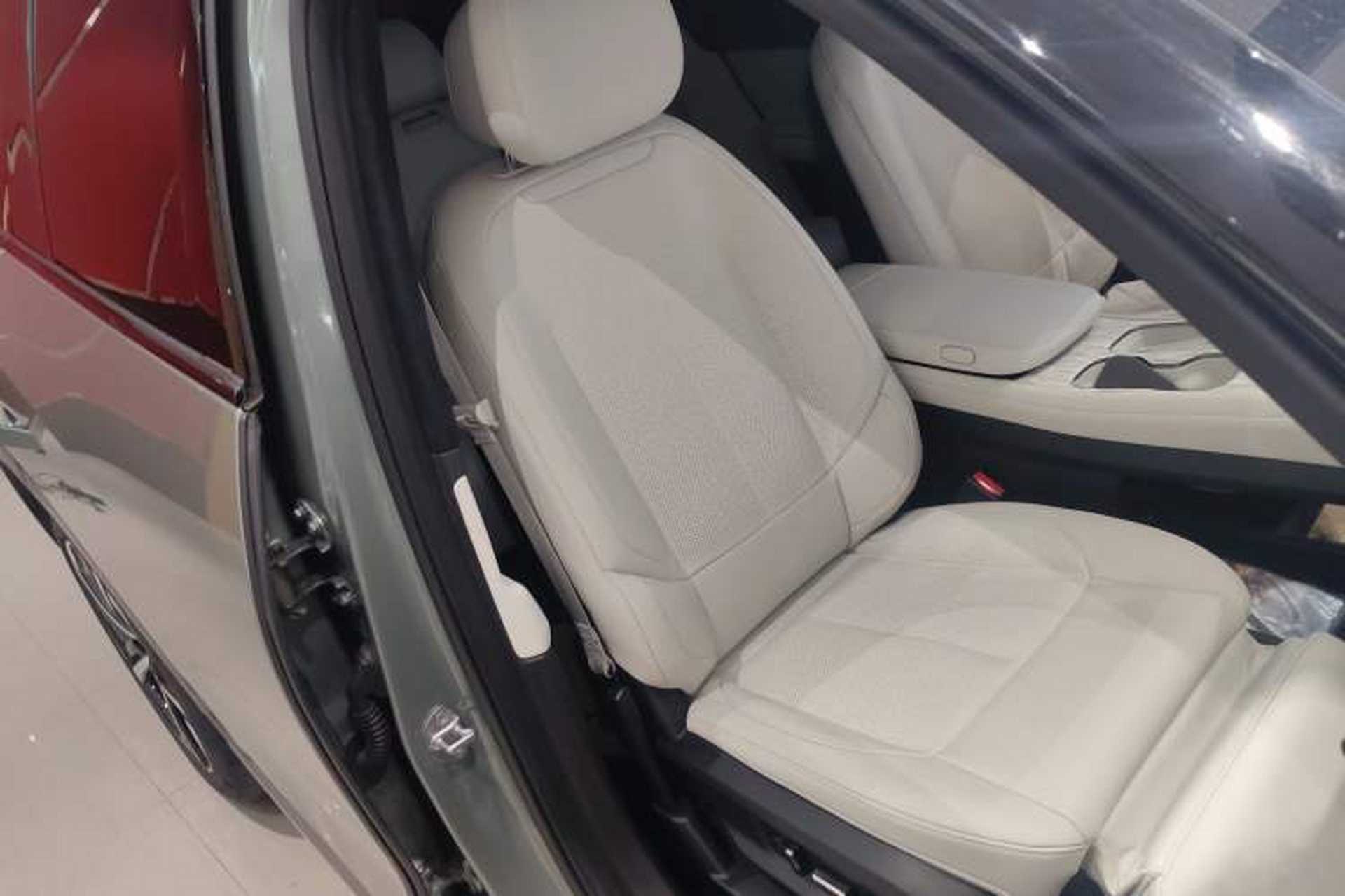 Used Nio ES7 2022 75 kWh Right Front Seat