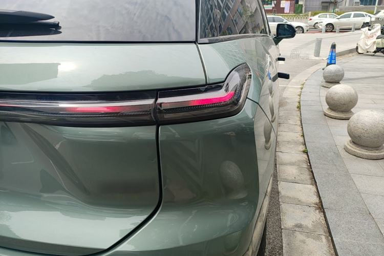 Used Nio ES7 2022 75 kWh Right Rear Taillight