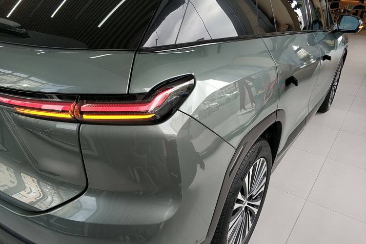 Used Nio ES7 2022 75 kWh Right Rear Taillight