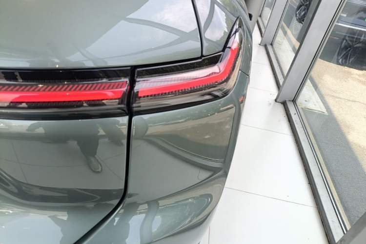 Used Nio ES7 2022 100kWh First Edition Right Rear Taillight