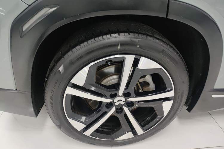 Used Nio ES7 2022 100kWh First Edition Right Rear Wheel Hub