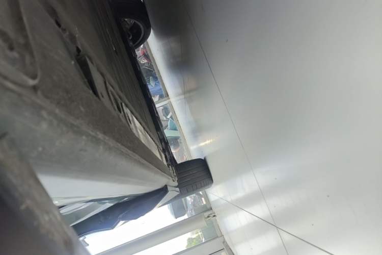 Used Nio ES7 2022 100kWh First Edition Right Side Sill
