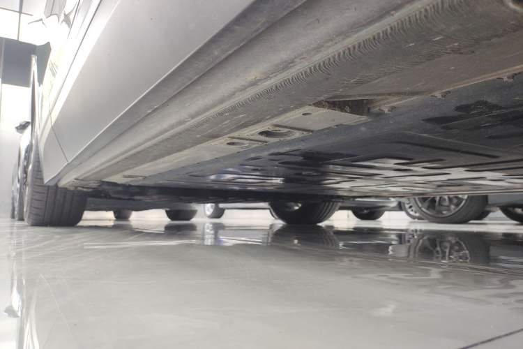 Used Nio ES7 2022 100kWh First Edition Right Side Sill