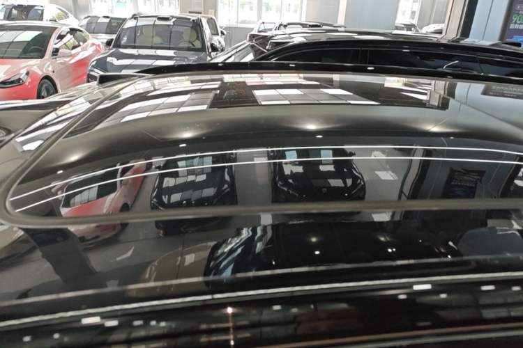 Used Nio ES7 2022 75 kWh Roof