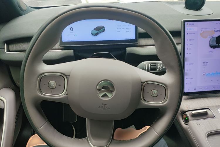 Used Nio ES7 2022 75 kWh Steering Wheel