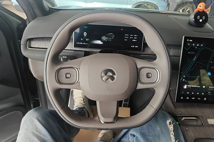 Used Nio ES7 2022 75 kWh Steering Wheel