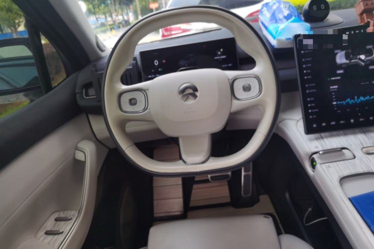 Used Nio ES7 2022 100kWh First Edition Steering Wheel