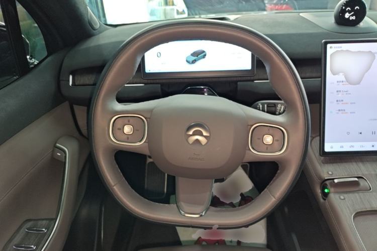 Used Nio ES7 2022 75 kWh Steering Wheel