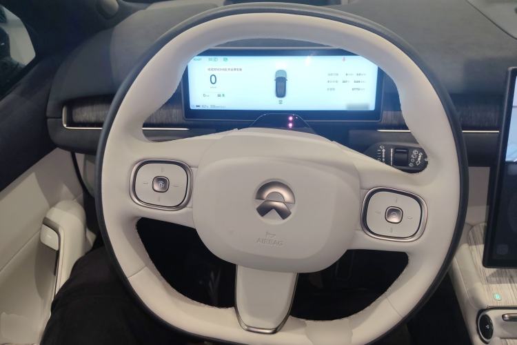 Used Nio ES7 2022 75 kWh Steering Wheel